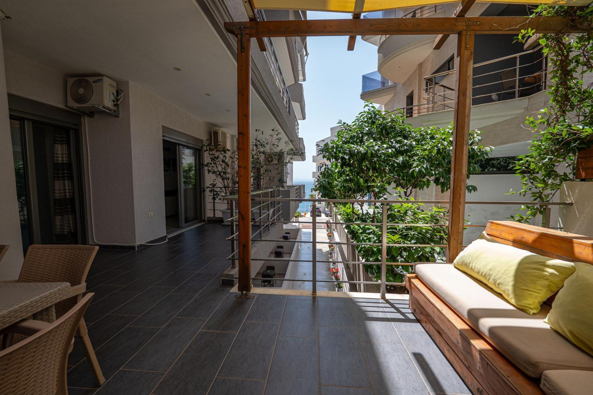 Franklin Rooms Sarandë Exteriör bild